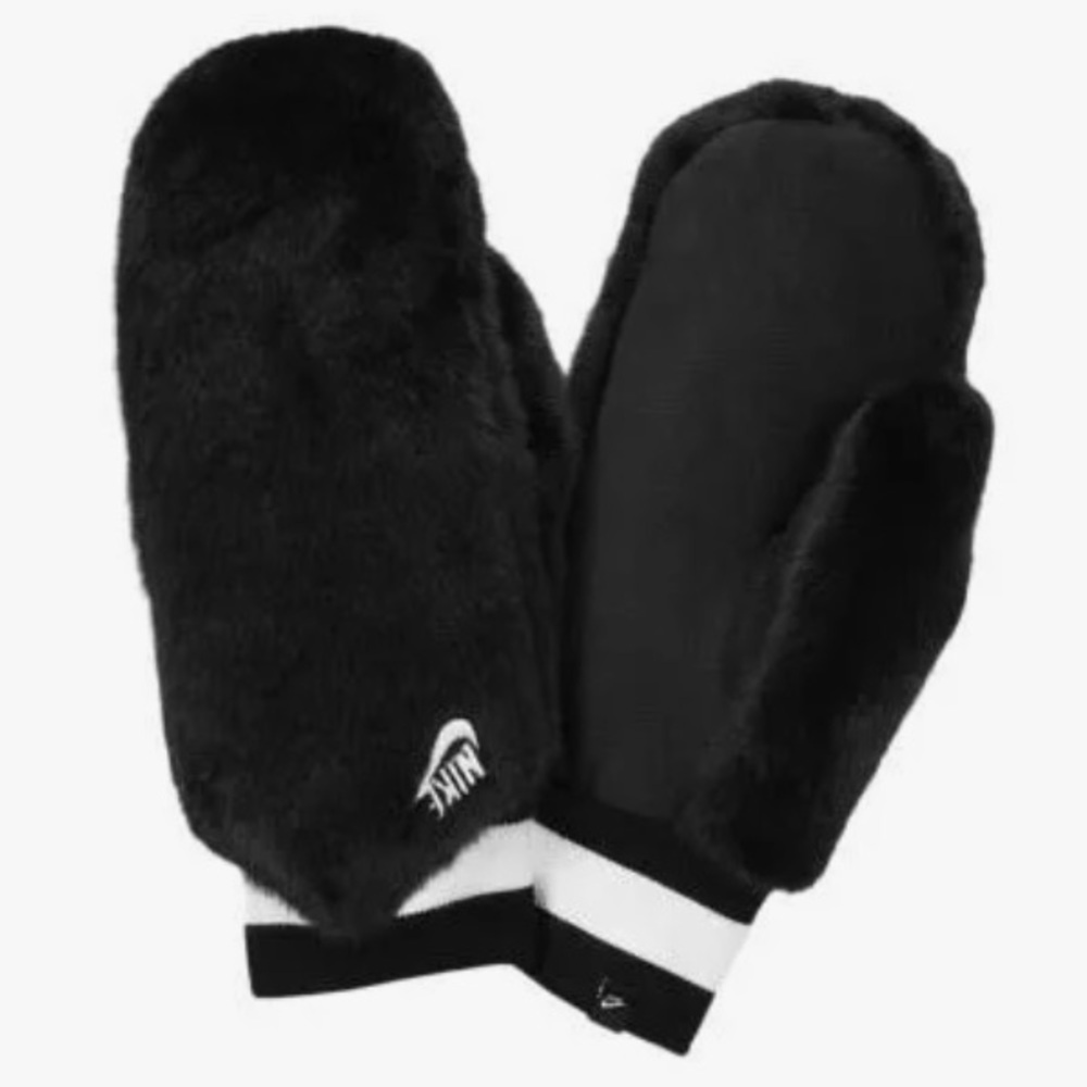 Nike women’s mittens with faux fur on the outside and soft fleece on the inside